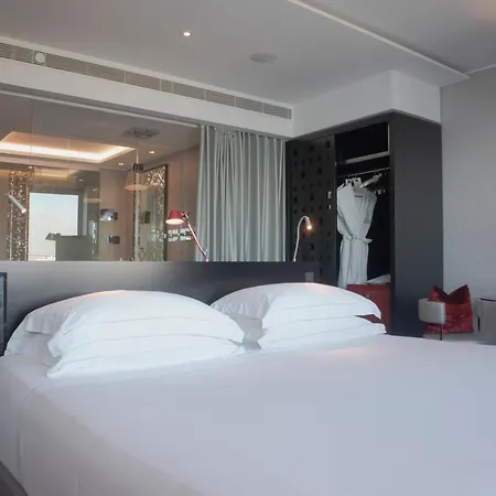 Hotel Myriad By Sana 5*